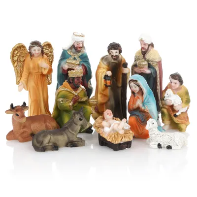 Produktbild von Nordstern Weihnachtskrippe 11 Krippenfiguren - Detailreich im klassischen Design mit Heilige Familie, Heilige Drei Könige, Engel und Hirte