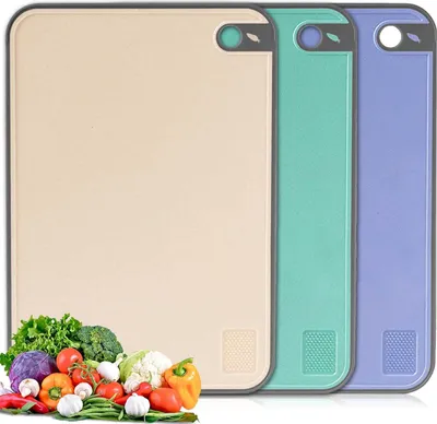 Immagine prodotto di Tagliere di plastica spesso reversibile Set di 3 - Tagliere da cucina con pozzo di succo e manico - Tagliere antibatterico per la colazione - Pressa aglio - Per frutta verdura carne - 35 × 23 cm