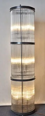 Produktbild von Casa Padrino Wohnzimmer Stehleuchte Schwarz Ø 32 x H. 140 cm - Runde Luxus Stehlampe