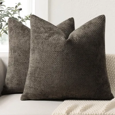 Zdjęcie produktu dla Zestaw 2 pokrowców na poduszki z miękkiego materiału typu "chenille" - 60 x 60 cm - ciemnoszary