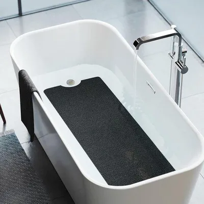 Produktbild von Famanu Badewannenmatte Antirutsch 100 x 40 cm – extra lang – weiche PVC Duschmatte – schnell trocknend – schwarz