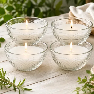 Image de Bougies à citronnelle, lot de 4 – Bol en verre de 9 x 9 x 5 cm – 110 g de cire par bougie – 3 % de citronnelle – Durée de combustion de 22 à 24 heures – Répulsent les moustiques