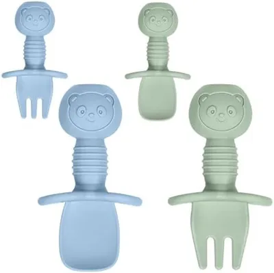 Produktbild von PolkaHome® Silikon Baby Löffel und Gabel Set, 4 Stück BPA-frei Babybesteck für Babys, Kleinkinder und Kinder (Grün)