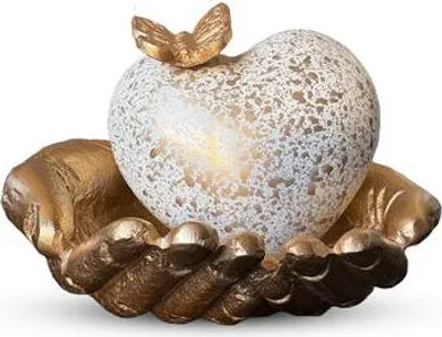 Immagine prodotto di Mini urna dorata da 0,7 litri – Realizzata a mano in alluminio con motivo a cuore per persone e animali domestici, interna ed esterna