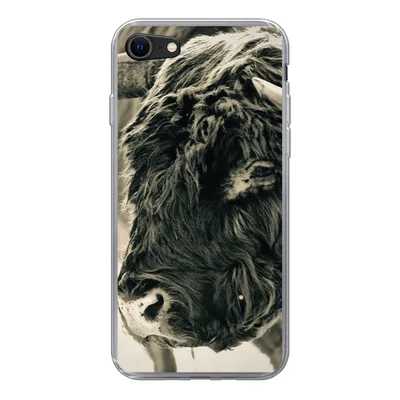 Produktbild von MuchoWow® Handyhülle Schutzhülle Hülle für iPhone SE 2020 Schottischer Highlander - Schnee - Hörner Silikon Softcase Handy Hülle - Kartenbesitzer