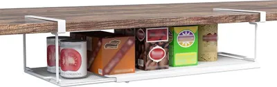 Obrázok produktu pre Police do skrine – Rozšíriteľný závesný kôš – Nastaviteľná šírka – Kov (železo) – Do kuchyne, komory, práčovne – Biela