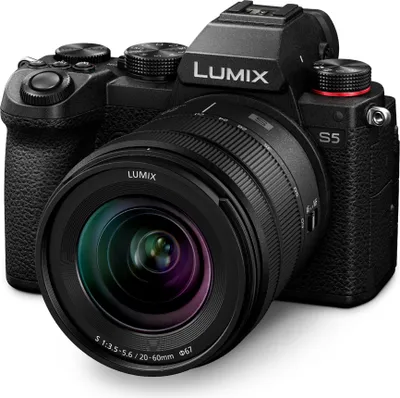 Produktbild von Panasonic DC-S5KE-K schwarz LUMIX S Wechselobjektivkamera
