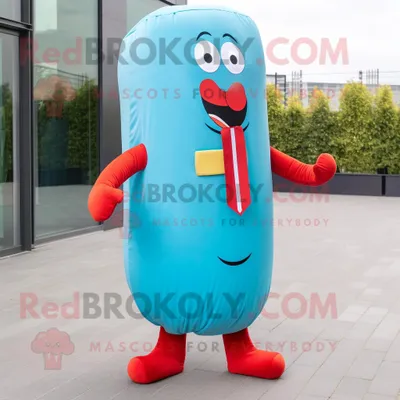 Obrázok produktu pre Maskot spoločnosti REDBROKOLY, postavička "Sky Blue Hot Dog", je oblečená vo veste a má zapichnutú šnúrku do kravaty