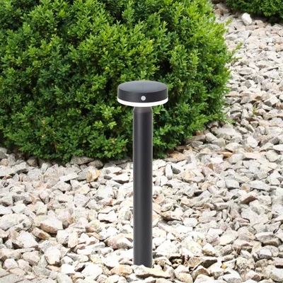 Image de BRILLIANT Lampadaire solaire d'extérieur noir MAGUA | incl. piquet de terre | 4W 350lm 4000K | métal/plastique