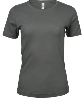 Imagen del producto de Camiseta de mujer Tee Jays, confeccionada con tejido interlock, cuello redondo, manga corta, modelo FK910 (talla XL), color gris polvoriento