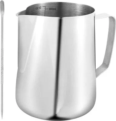 Image de Pichet à lait en acier inoxydable Unyqoos® de 900 ml avec stylo pour latte art – Échelle de mesure, plastique de qualité alimentaire, idéal pour les baristas et les amateurs de café