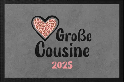 Produktbild von Große Cousine 2025 Fußmatte Love Beschützerin Liebe Familie Spaß Freude Cousinen Geborgenheit Family
