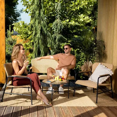 Produktbild von di volio Gartenmöbel-Set CORATO Beige, Terrassenmöbel aus Polyrattan, Gartenmöbel für 4 Personen - Couchtisch & 2 Sessel & 2-Sitzer Sofa + Fleecedecke
