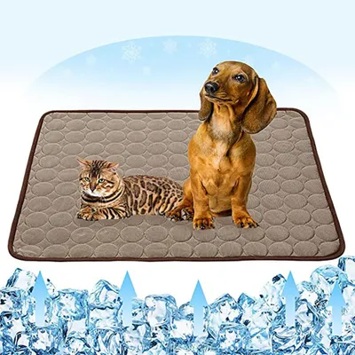 Produktbild von Selbstkühlende Hunde-/Katzenmatte, waschbare Kühldecke für Haustiere, Schlafmatte aus Eisseide, atmungsaktiv, ungiftig, ideal als Strandbett für große Hunde und Katzen (ohne Wasser).
