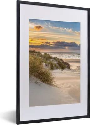 Produktbild von MuchoWow® Gerahmtes Poster Strand - Düne - Gras - Sonnenuntergang - Meer 40x60 cm - Poster mit Schwarzem Bilderrahmen Wandposter Rahmen Foto Bilder - Poster in Rahmen