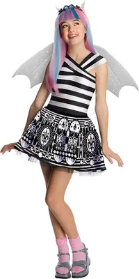 A young girl wearing a Rochelle Goyle costume.