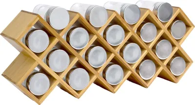 Produktbild von Intirilife Gewürzregal Set aus Bambus Gewürzständer mit 18 Gewürzgläsern - 43 x 9.5 x 18 cm - Praktische Aufbewahrung Halter Organizer für Gewürze mit Beschriftungsetiketten Tischregal Küchenregal
