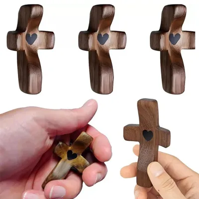 3er-Set Holzkreuze, Herzform, handgehalten, 5 x 2,5 x 0,7 cm