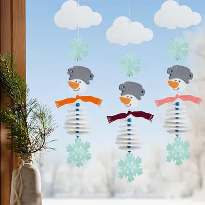 Produktbild von Bastelset - Erstes Fädeln Filzgirlande Schneemann