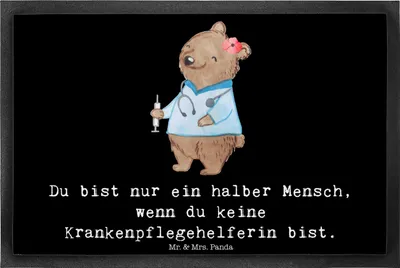 Produktbild von Mr. & Mrs. Panda fußmatte Krankenpflegehelferin Herz 40 x 60 cm - Schwarz - Geschenk, Spruch, hausmatte, Schmutzmatte, Beruf, Schmutzfangmatte, Sauberlaufmatte, Witzig