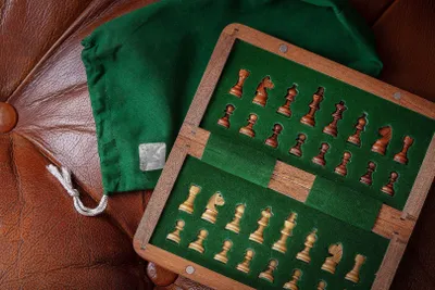Obrázok produktu pre MAGNETICKÝ šach mini s intarzovanou šachovnicou 18 cm