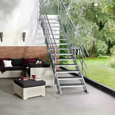 Produktbild von Außentreppe Intercon Hollywood mit 6 Stufen von 111-155 cm | 80 cm WPC anthrazit | beidseitiges Geländer | Stiege