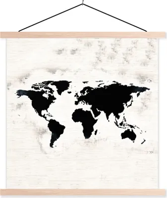 Produktbild von MuchoWow® Textilposter Weltkarte - Schwarz - Holz 120x120 cm mit holzfarbenen Rahmen - Textil-Poster