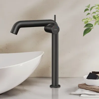 Produktbild von EMKE Einhebel Waschtischarmatur Badarmatur Waschbeckenarmatur Schweizer Design G3 8 wassersparend korrosionsgeschützt Warm Kalt bleifrei Messing
