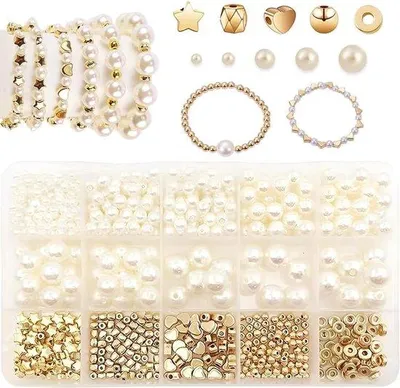 Produktbild von Famanu Perlen-Set für Armbänder - 720 Stück zum Auffädeln