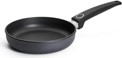 Produktbild von Woll "Diamond Lite" Flachpfanne mit festem Stiel, Ø 20 cm, 5 cm hoch - Induktionsgeeignet