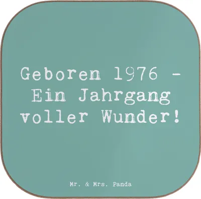 Produktbild von Mr. & Mrs. Panda Tassen Untersetzer Spruch 1976 Geburtstag - Meeresbrise - Geschenk, Geboren, Holzuntersetzer, Tischuntersetzer, Wunderjahr, Geburtstagsfeier, Jahrgang