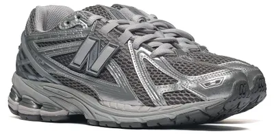 Obrázek produktu pro New Balance – pohodlné a prodyšné bílé tenisky ze síťoviny, velikost 45