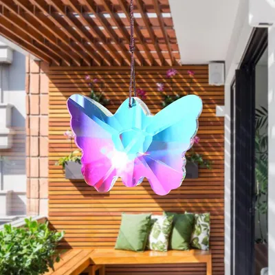 Produktbild von Kristall-Sonnenfänger in Schmetterlingsform - Hängender Prisma-Anhänger für Fenster und Garten