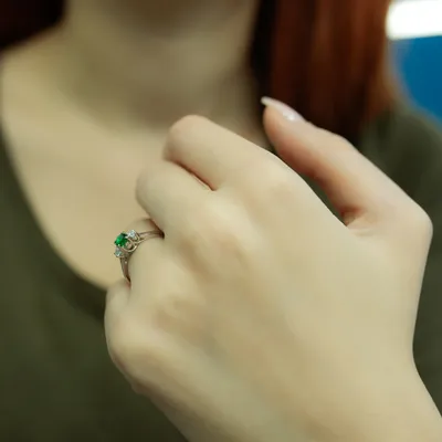 Produktbild von Diamant Oval Smaragd Ring 14 Karat Weißgold - 54 (17,20 mm)