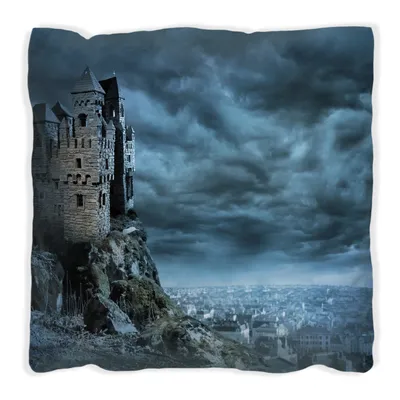 Produktbild von Wallario Premium Kissen, weiche Oberfläche, mit Motiv Altes Geisterschloss, Größe: 60 x 60 cm, mit weißer Rückseite