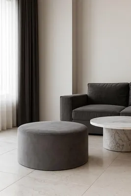 Produktbild von Dunkelgrauer XXL Samtpouf Rund Ø73 cm, Höhe 29 cm – Velours Sitzpouf / Bodenkissen.