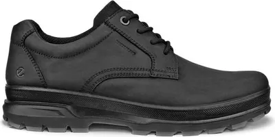 A black ECCO RUGGED TRACK shoe is shown from the side against a white background.
