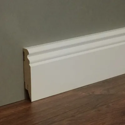 Produktbild von PROFI | 2,50 m | Weiß 58mm Sockelleiste, Hamburger Profil, Universelle Dekorleiste, PVC Wand und Bodenleiste, Leiste zum Verkleben, Innenraumleiste, Fußleiste