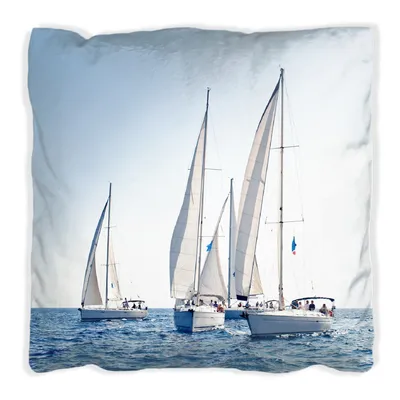 Produktbild von Wallario Premium Kissen, weiche Oberfläche, mit Motiv Segelschiff auf dem Meer, Größe: 30 x 30 cm, mit weißer Rückseite