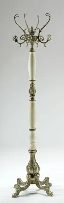 Immagine prodotto di Casa Padrino appendiabiti barocco color bronzo / bianco 45 x 45 x h. 170 cm - Appendiabiti in ottone nobile - Armadio barocco per hotel