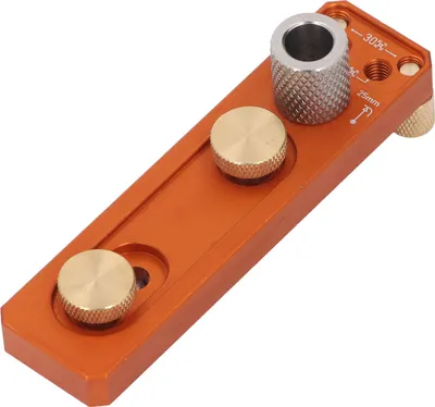 Imagen del producto de Kit de guía de perforación para perfiles de aluminio, con un solo orificio de acceso, para extrusión. Incluye broca escalonada con punta avellanada M6, deslizadores de 30 y 20 mm