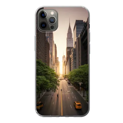 Produktbild von MuchoWow® Handyhülle Schutzhülle Hülle für iPhone 12 Pro Max New Yorker Straße am Morgen Silikon Softcase Handy Hülle - Hartschale