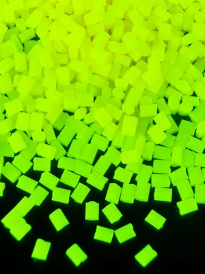 Produktbild von 100g PSYWORK Schwarzlicht Acrylglas-Granulat Gelb