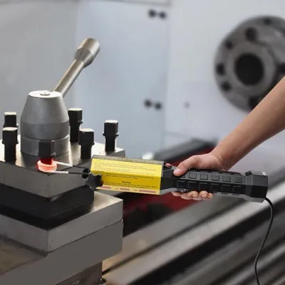 Obrázok produktu pre Indukčný ohrievač s výkonom 1 kW – Magnetický odstraňovač skrutiek pre kov