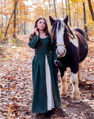 Produktbild von Mittelalterliches Kleid Grün/Natur "Larina" XXL