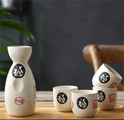 Produktbild von Fine Asianliving Sake Set Geschenkbox Weiß Blessing Handgemacht - Satoshi Set/5