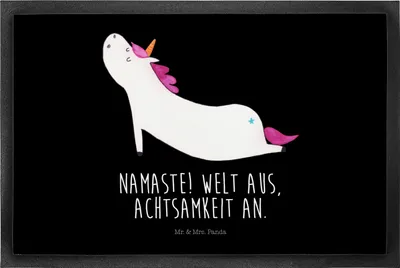 Produktbild von Mr. & Mrs. Panda Schuhabstreifer Einhorn Yoga 50 x 75 cm - Schwarz - Geschenk, Einhörner, Unicorn, Lustig, Namaste, Sport, Bodenvorleger, fußmatte, Fußabtreter, Yogamatte