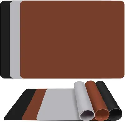 Image de Lot de trois tapis de bain en silicone pour une utilisation polyvalente dans les cuisines