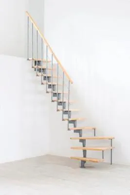 Produktbild von Pertura Mittelholmtreppe Kolina Buche Leimholz Silber 1/4 gewendelt unten links/rechts 76 cm 12 Stufen / 13 Steigungen S