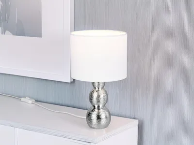 Produktbild von Designklassiker LED Tischlampe mit Keramikfuß Silber & Stoffschirm Weiß, H: 29cm